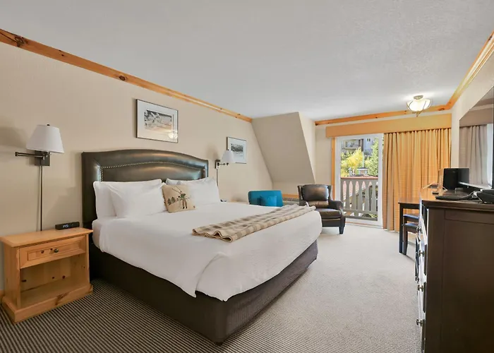 Selkirk Lodge